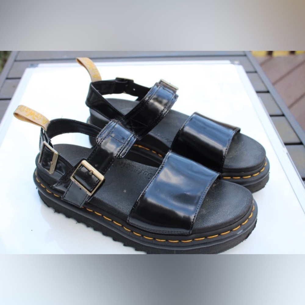 Dr. Martens Vegan Voss Black Oxford sandals